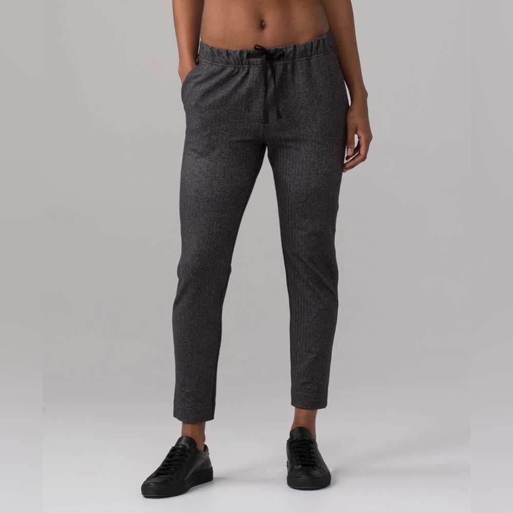 Lululemon Jet Cropped Drawstring Gray Herringbone Pants Size 6